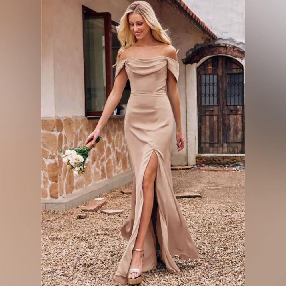 Elegant Off-Shoulder Champagne Bridesmaid Dress